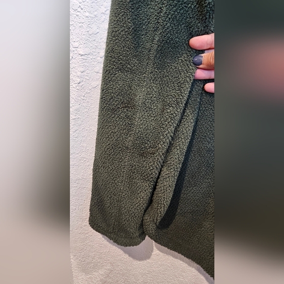 Green Fleece Pocketed Pull Over Sweatshirt size Large - Picture 4 of 5